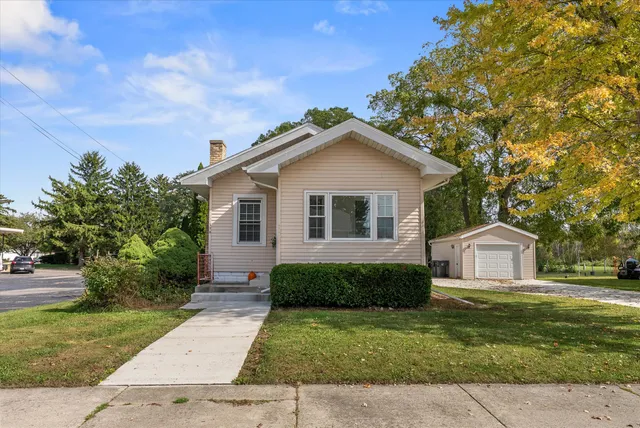 $200,000 | 110 Maple Street, Belgium, WI 53004