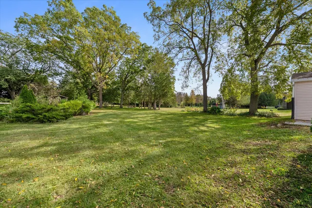 $200,000 | 110 Maple Street, Belgium, WI 53004