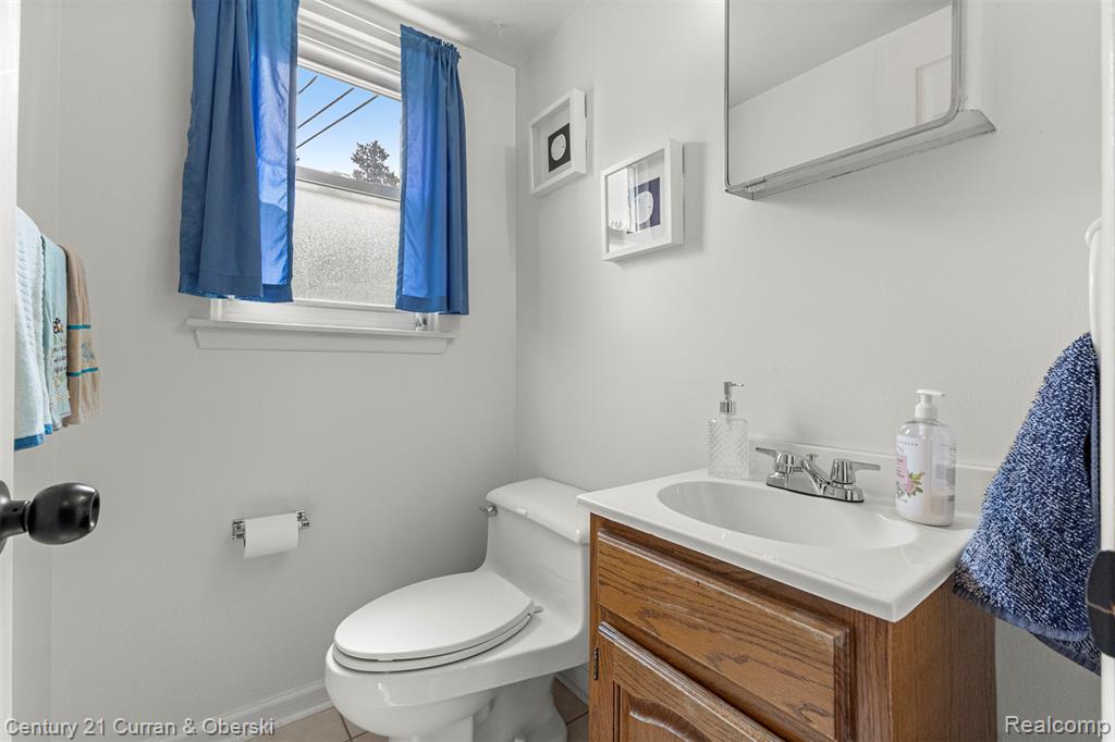 11706 Riverside Drive Plymouth, MI 48170 - Photo 16 of 33