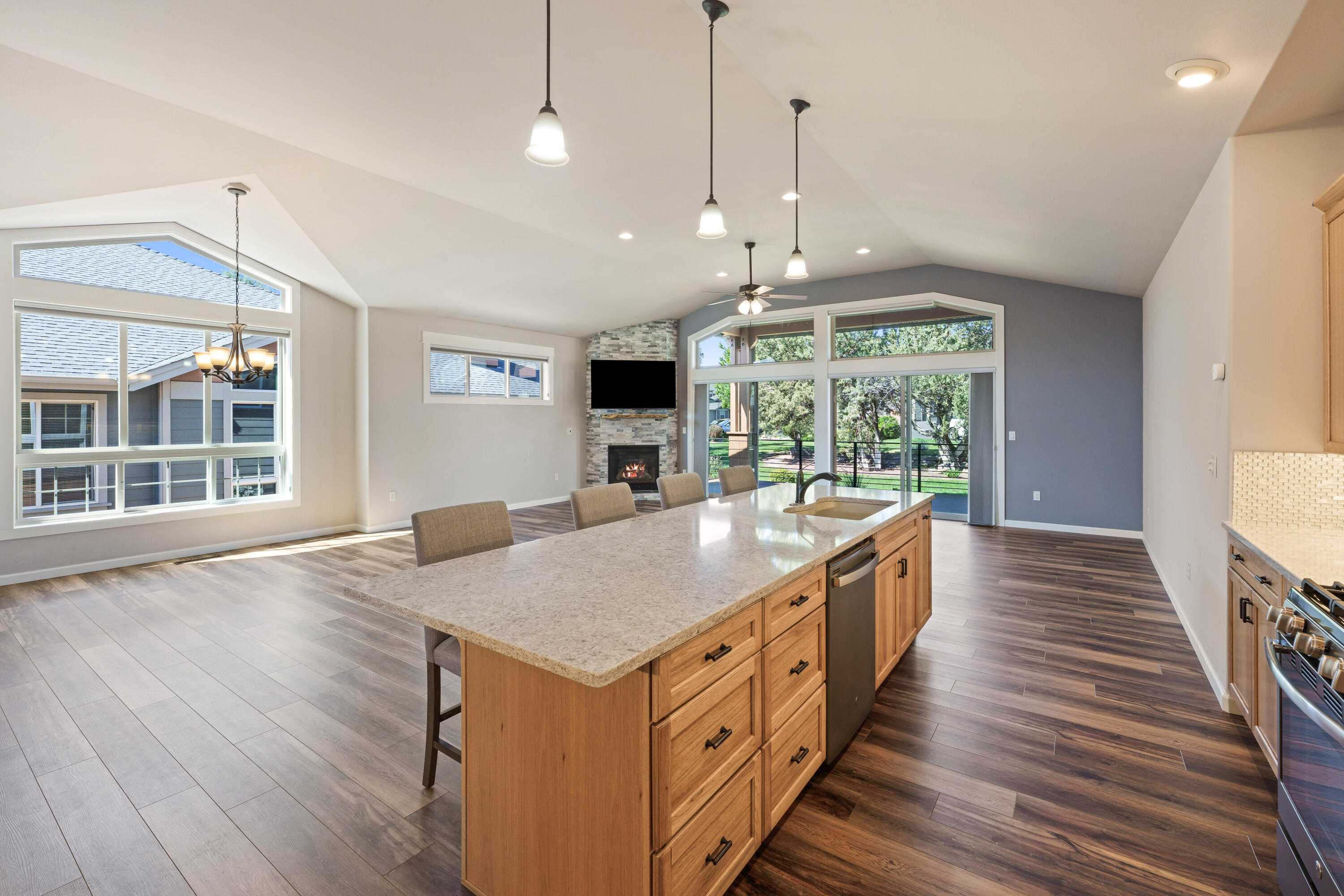 8413 Forest Ridge Loop Redmond, OR 97756 - Photo 23 of 65