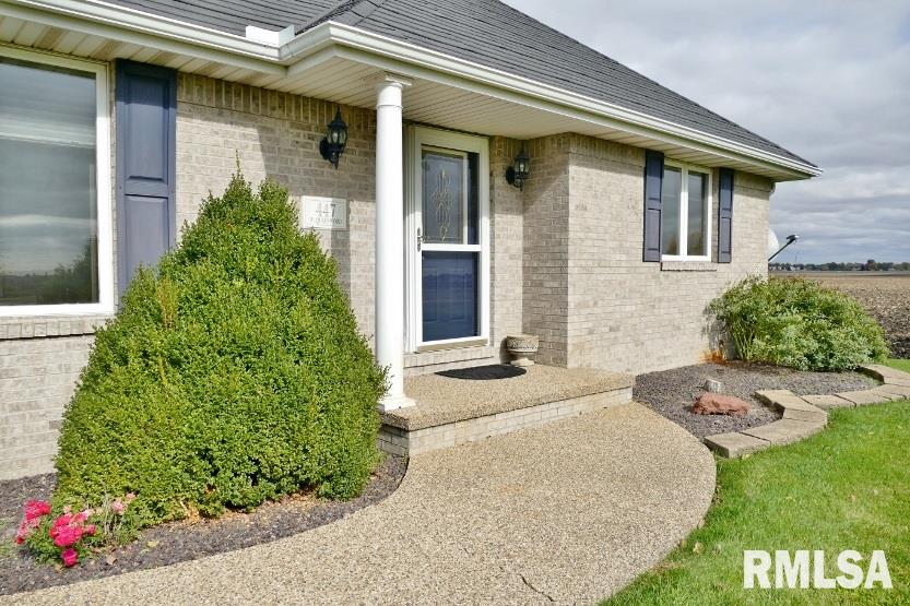 447 West Queenwood Road Morton, IL 61550 - Photo 3 of 27