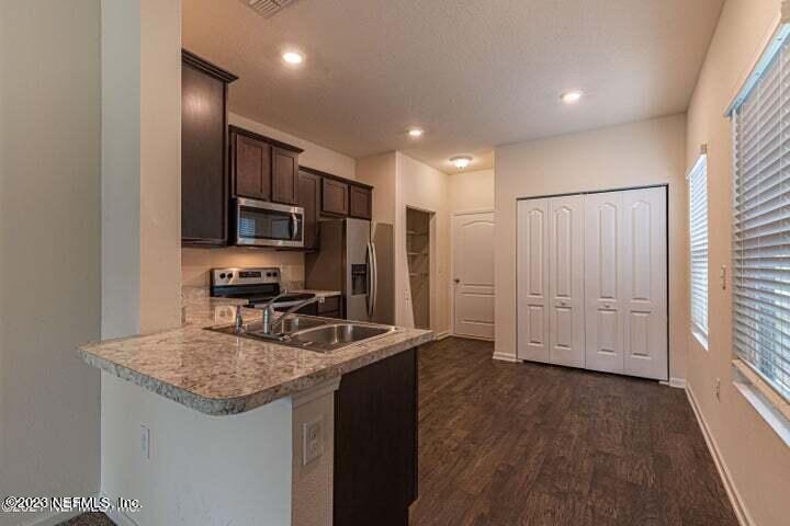 8045 Echo Springs Road Jacksonville, FL 32256 - Photo 7 of 27 20210716170229182891000000-o