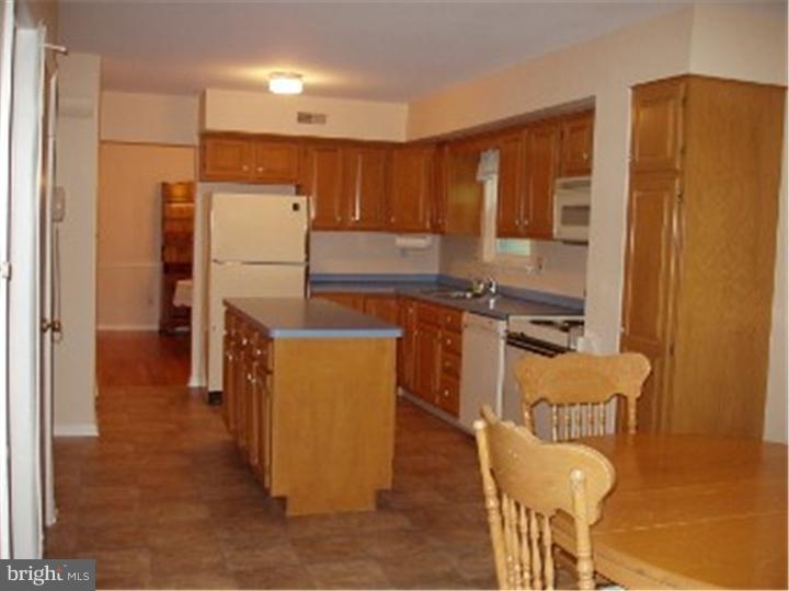 610 South Brownleaf Road Newark, DE 19713 - Photo 6 of 12