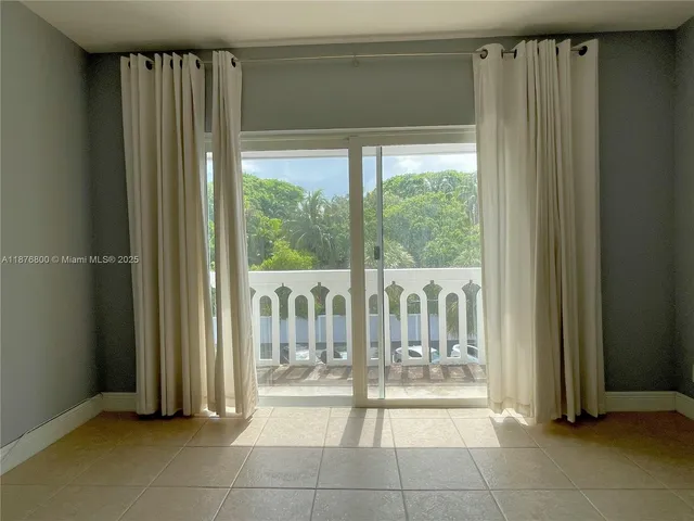 a view of a entrance door of the house