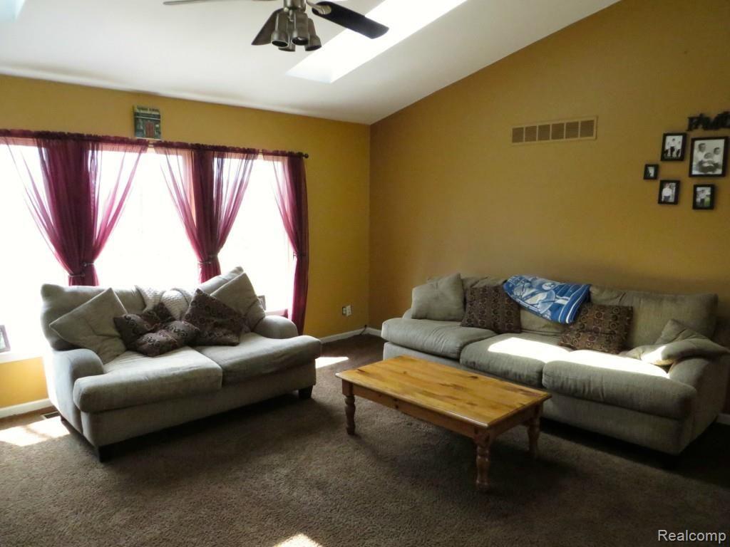 7788 South Eston Road Clarkston, MI 48348 - Photo 5 of 20 IMG_0061.jpg