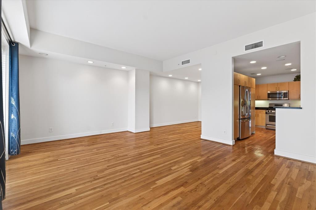 5055 Addison Circle, Unit 409 Addison, TX 75001 - Photo 14 of 37