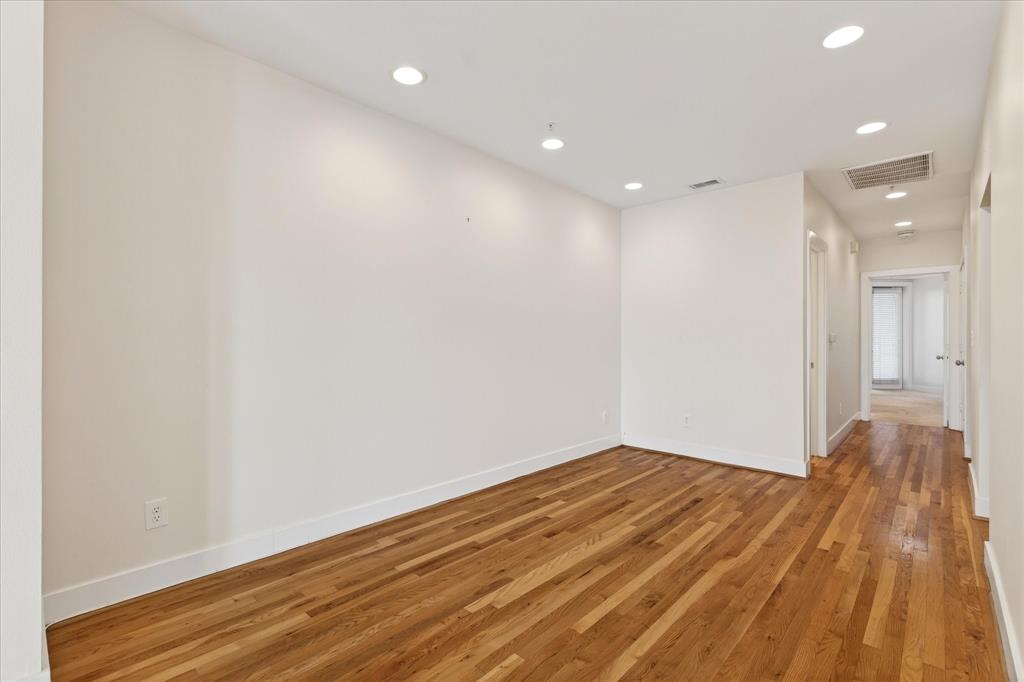 5055 Addison Circle, Unit 409 Addison, TX 75001 - Photo 15 of 37