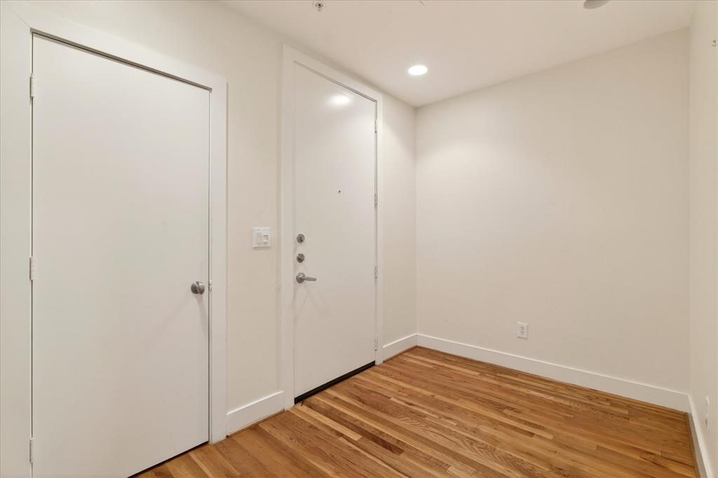 5055 Addison Circle, Unit 409 Addison, TX 75001 - Photo 4 of 37