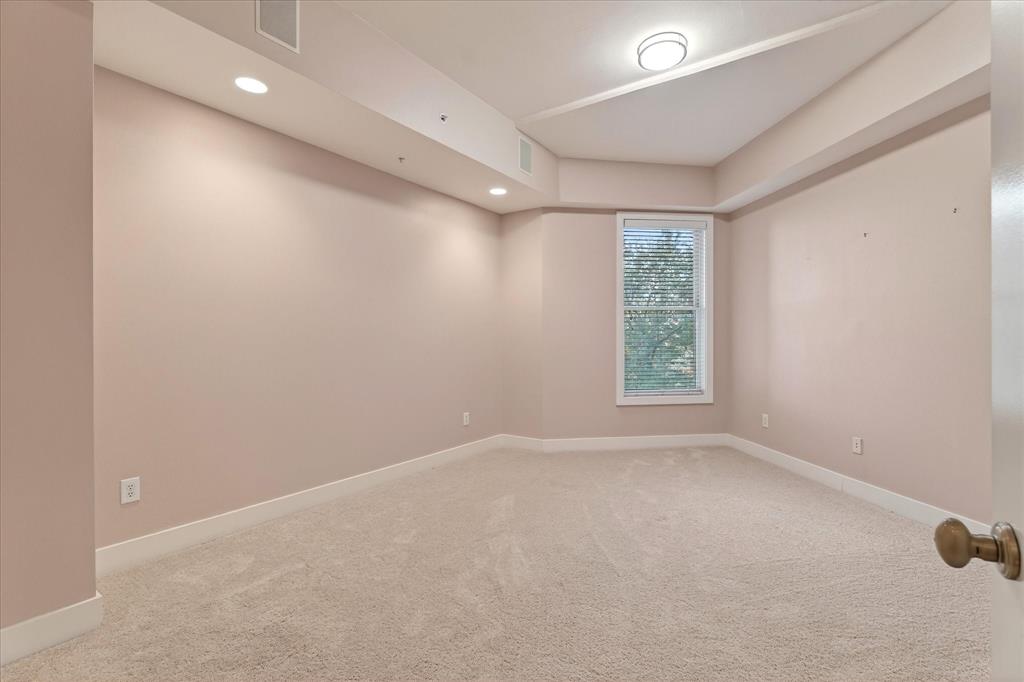 5055 Addison Circle, Unit 409 Addison, TX 75001 - Photo 5 of 37