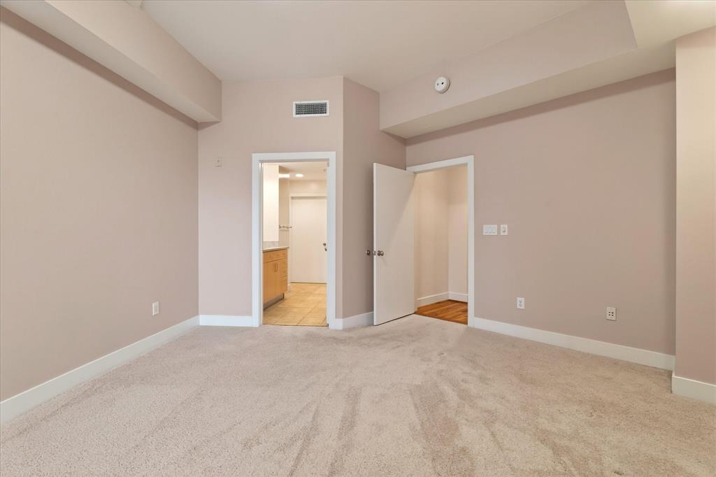 5055 Addison Circle, Unit 409 Addison, TX 75001 - Photo 6 of 37