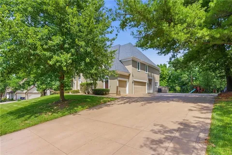 $899,950 | 4407 North Mulberry Drive, Kansas City, MO 64116