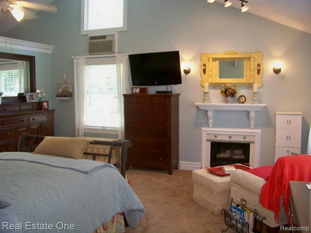 3208 North Tipsico Lake Road Hartland, MI 48353 - Photo 17 of 87 082.jpg