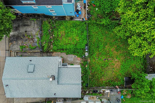$850,000 | 4733 Carpenter Avenue | Wakefield