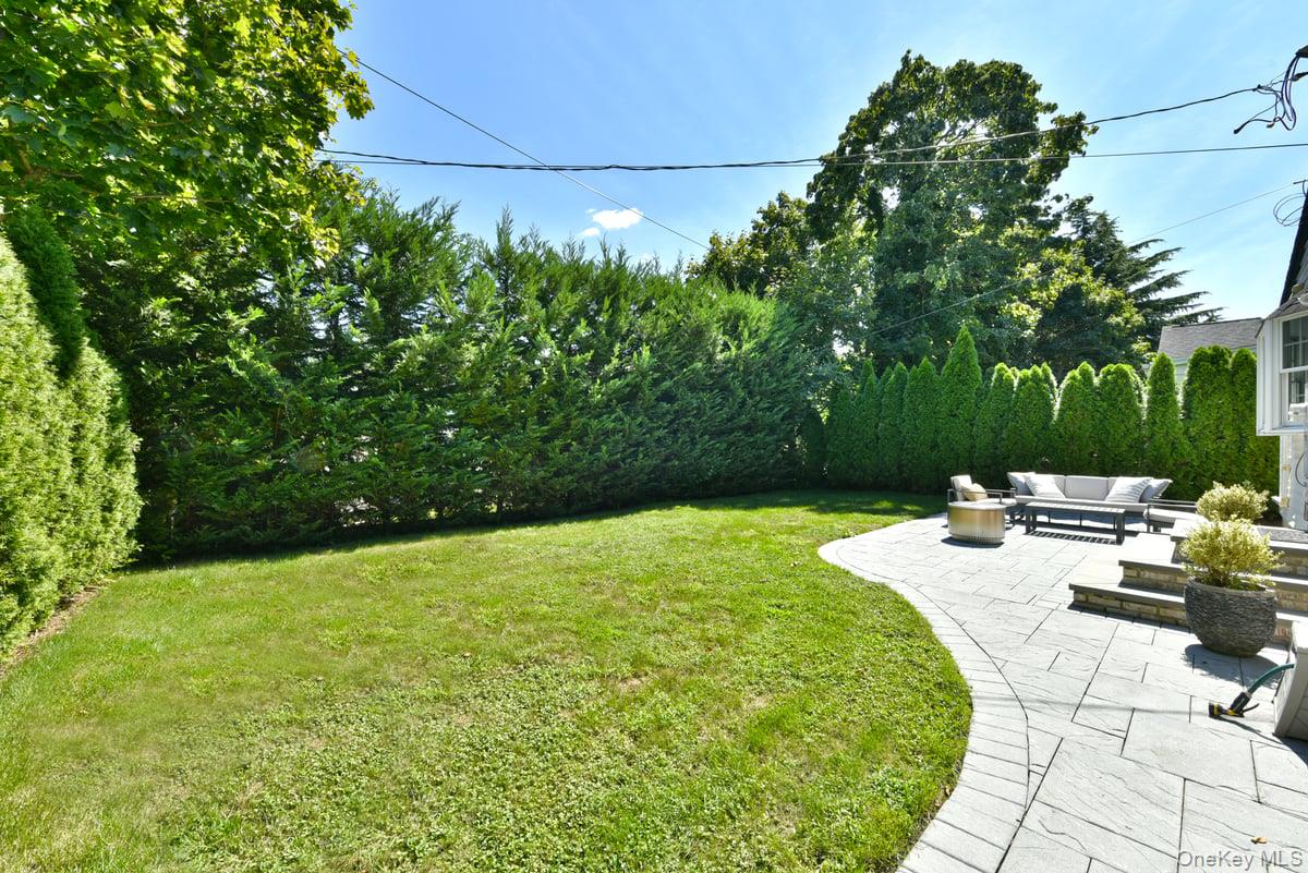 162 Elton Road Garden City, NY 11530 - Photo 26 of 29 Gallery Image 26