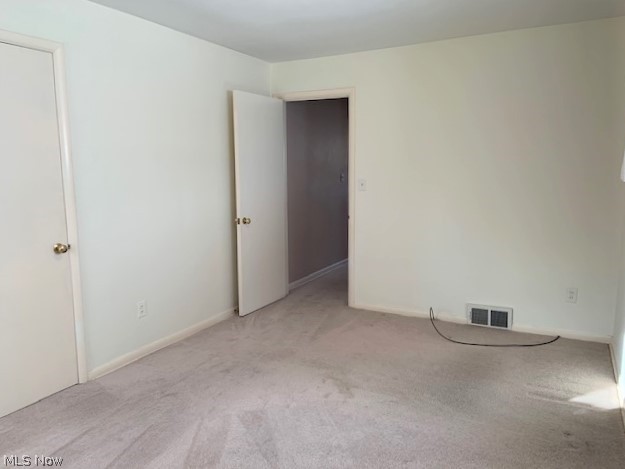 5240 East Farnhurst Road Cleveland, OH 44124 - Photo 10 of 28 Gallery Image 10