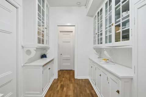 $925,000 | 232 East Walton Place, Unit 3E, Chicago, IL 60611