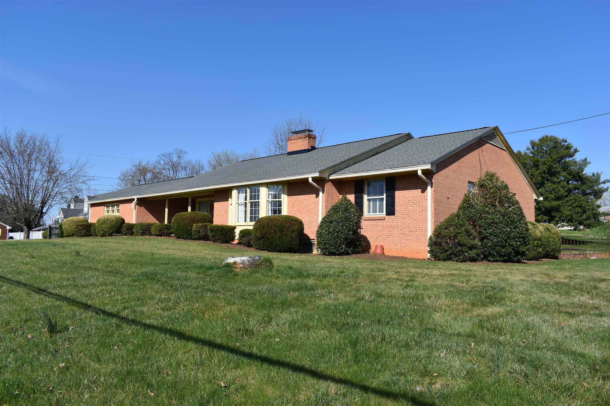 98 Old White Bridge Road Waynesboro, VA 22980 - Photo 3 of 67 Gallery Image 3
