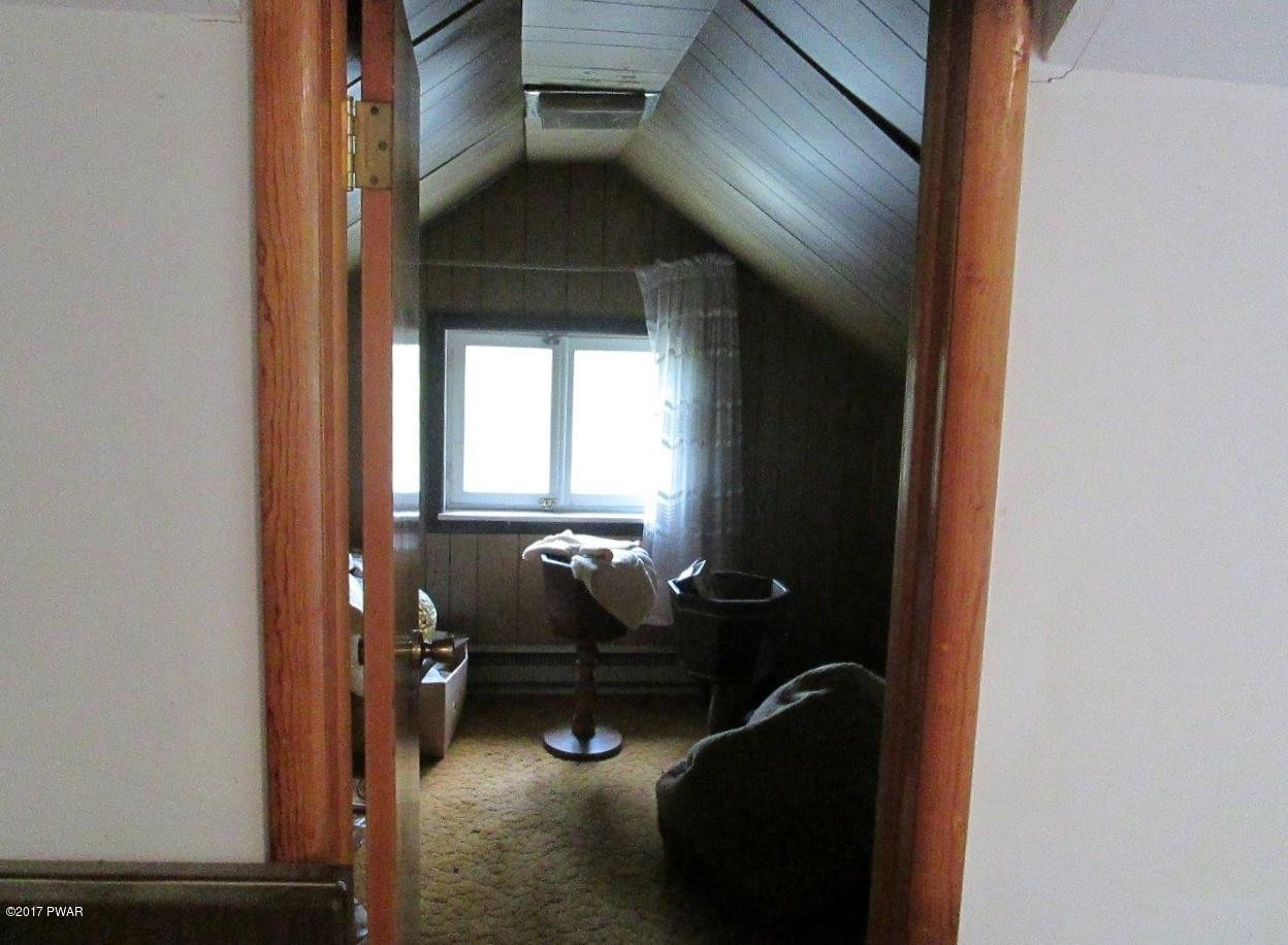 1933 Rt 590 Hawley, PA 18428 - Photo 31 of 40