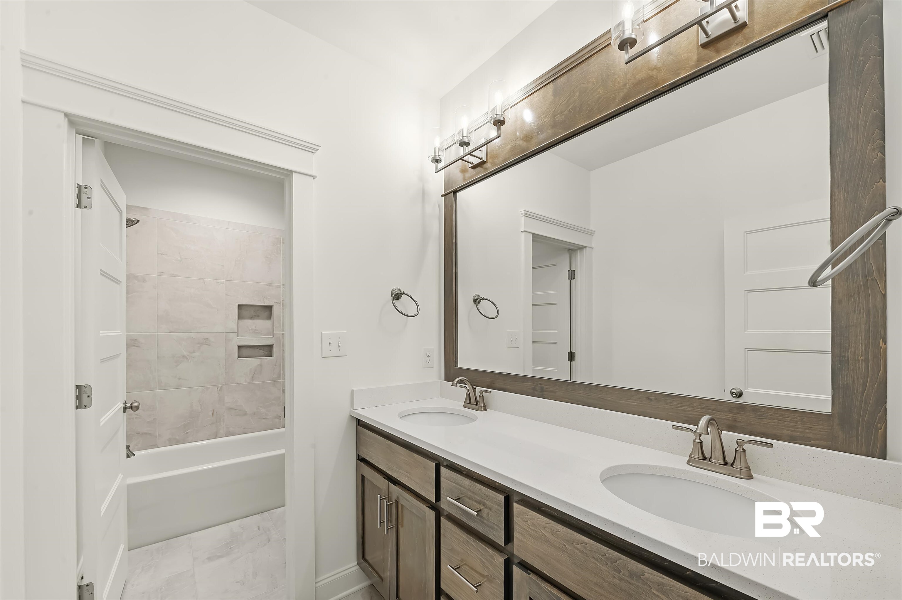 284 Fennec Street Fairhope, AL 36532 - Photo 30 of 73 Bathroom 3