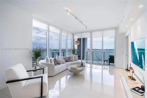 $6,000 | 601 Northeast 27th Street, Unit 1007, Miami, FL 33137