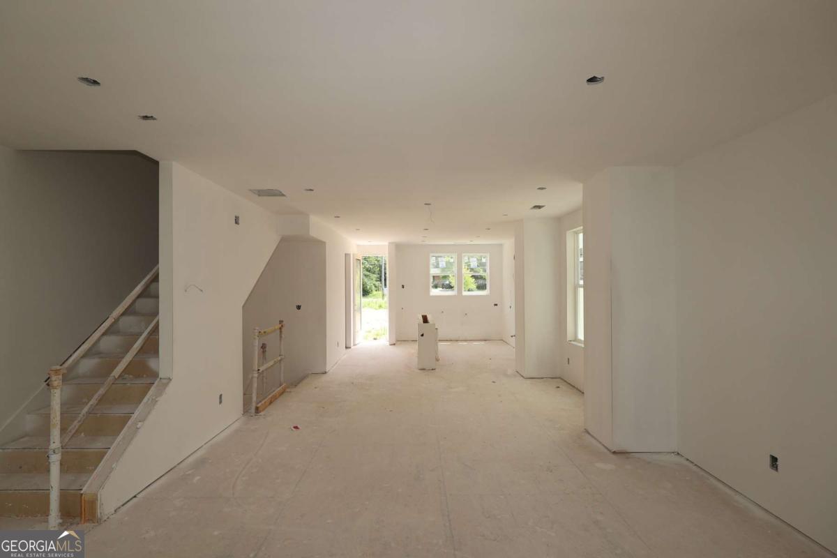 646 Memphis Drive Decatur, GA 30079 - Photo 7 of 11 Gallery Image 7