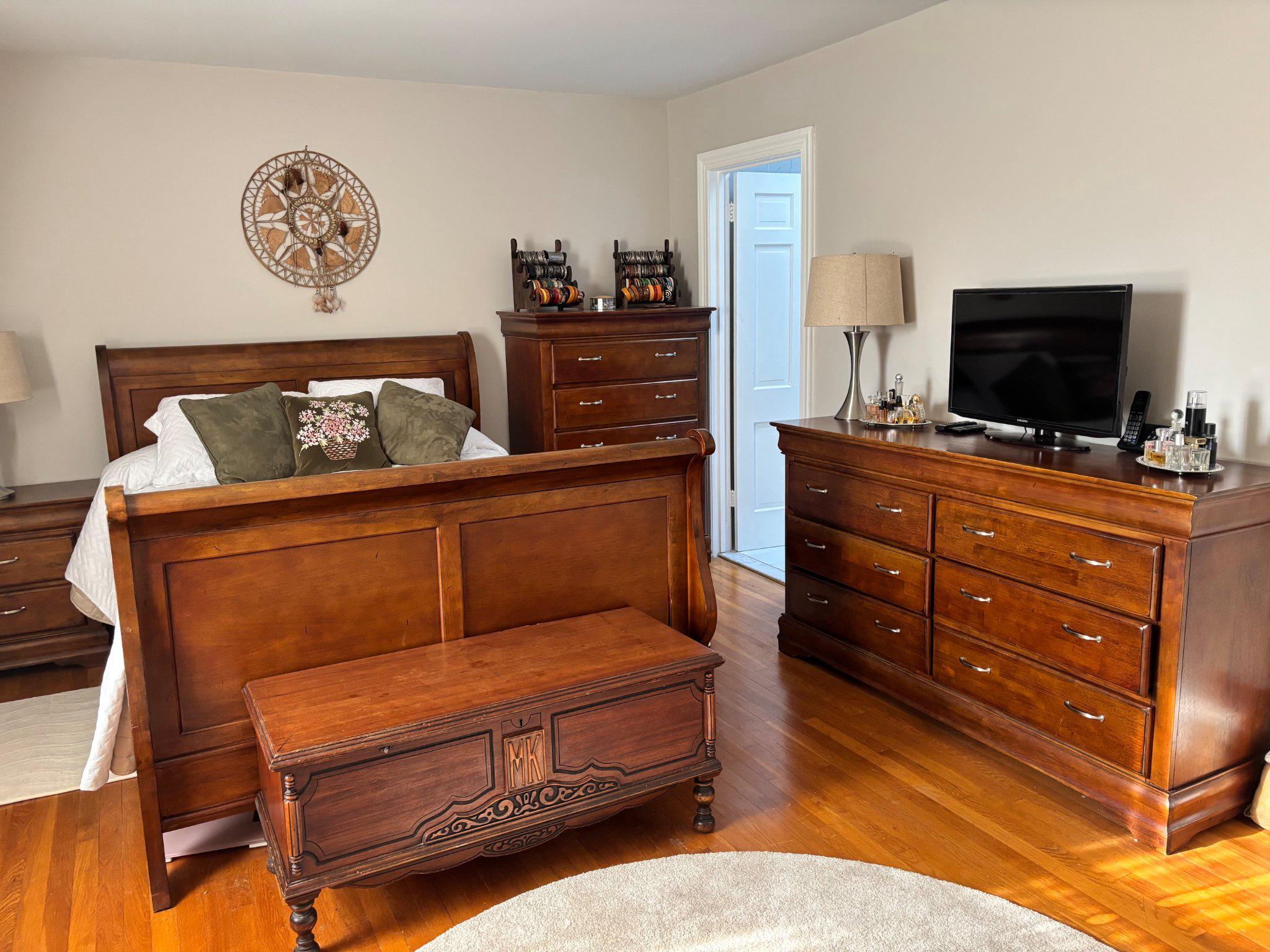608 6th Place Southwest Washington, DC 20024 - Photo 41 of 65 Warm wooden elegance in this large space.