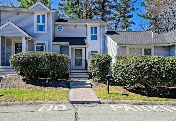 $399,900 | 3 Dickinson Drive, Unit A4, Taunton, MA 02780