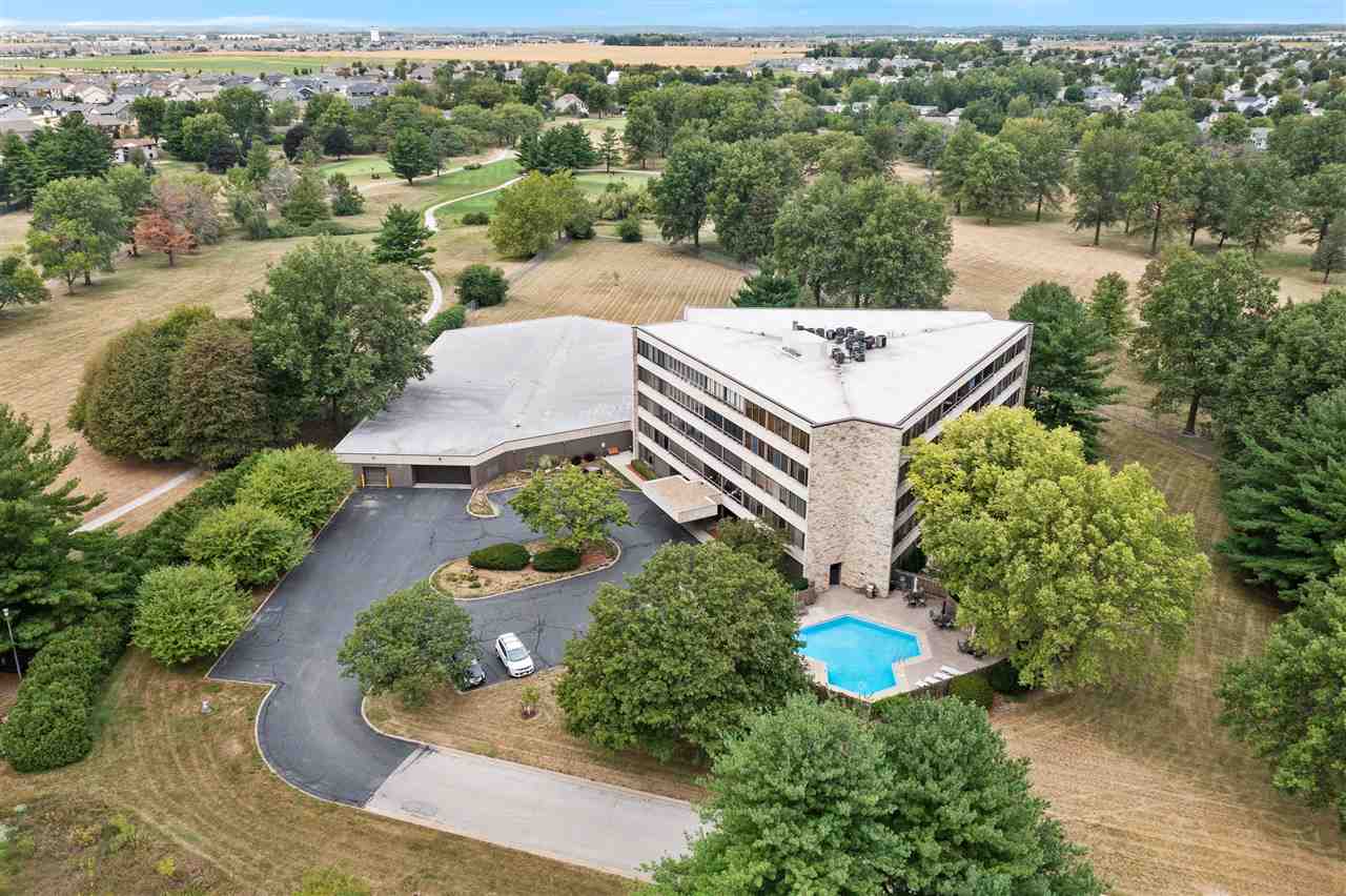 820 Club House Road, Unit 2F North Liberty, IA 52317 - Photo 1 of 32 Gallery Image 1