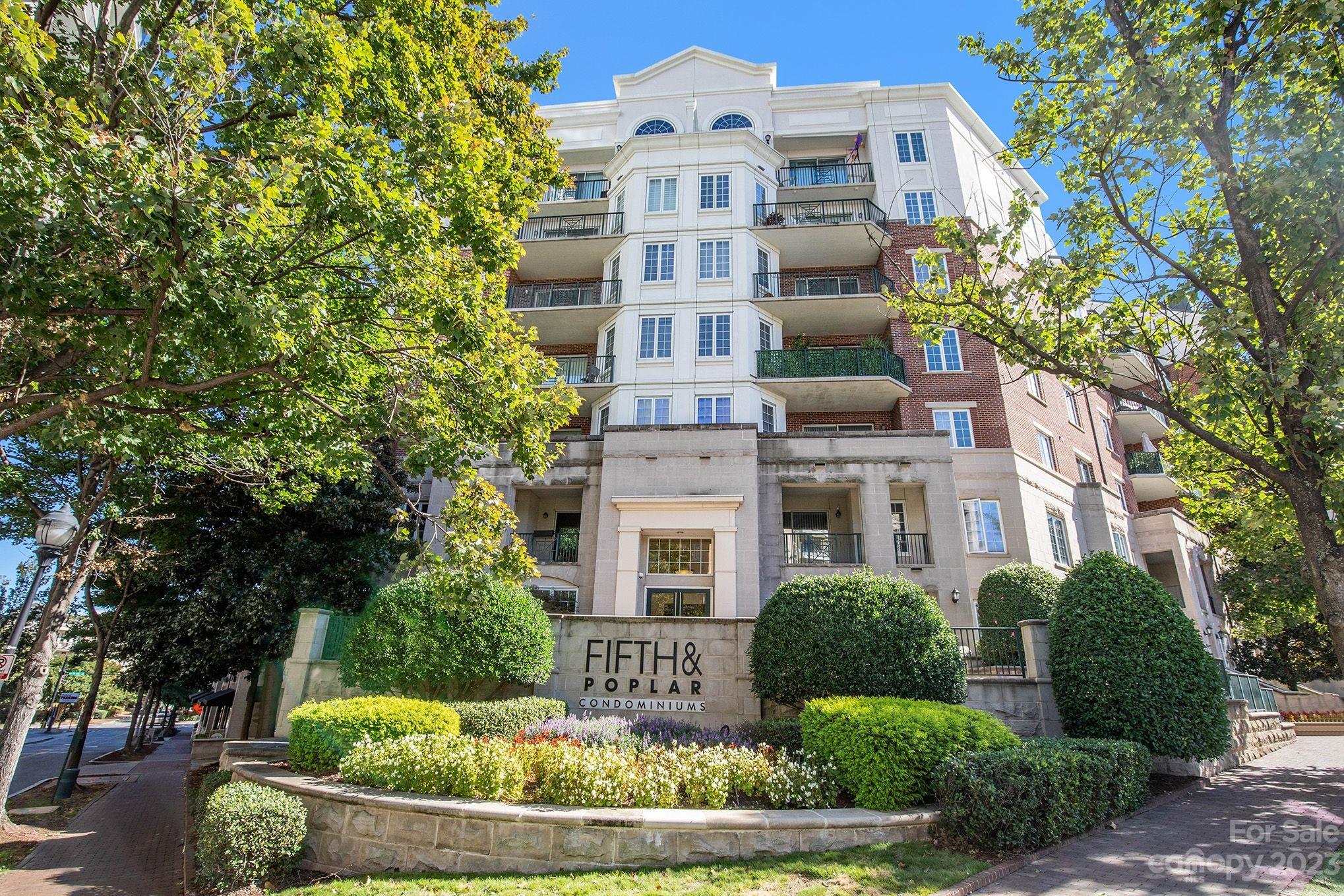 300 West 5th St Unit 233  