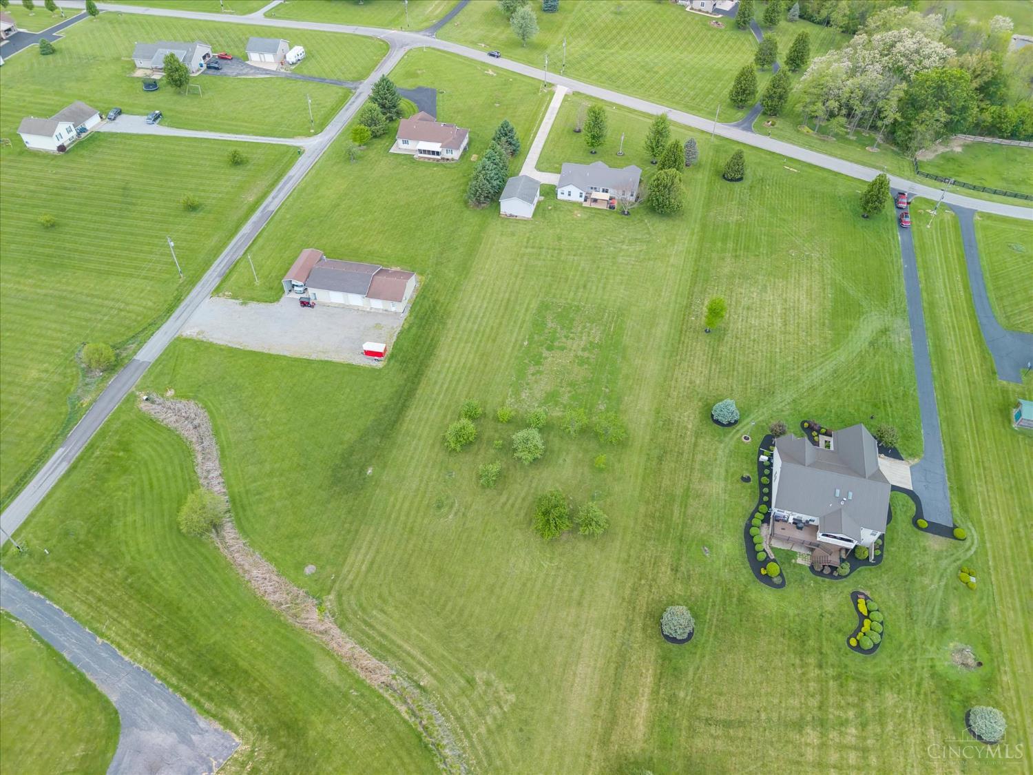 9070 Grimsley Road Leesburg, OH 45135 - Photo 37 of 41