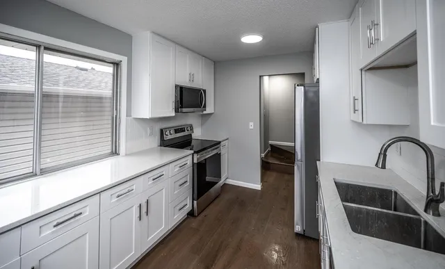 $225,000 | 2321 Pond Avenue East, Maplewood, MN 55119