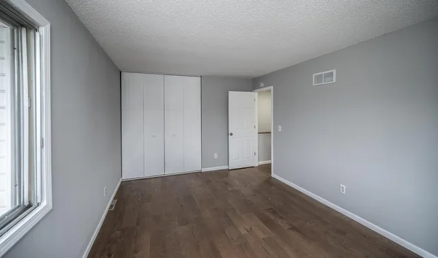 $225,000 | 2321 Pond Avenue East, Maplewood, MN 55119