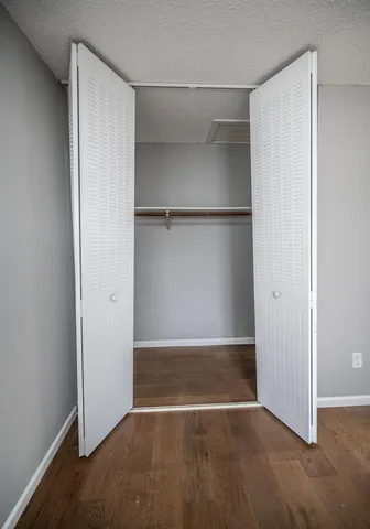 $225,000 | 2321 Pond Avenue East, Maplewood, MN 55119