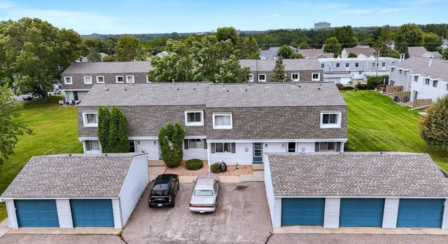 $225,000 | 2321 Pond Avenue East, Maplewood, MN 55119