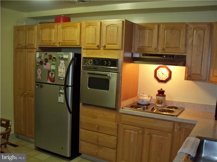 113 Stump Road North Wales, PA 19454 - Photo 2 of 13 Kitchen