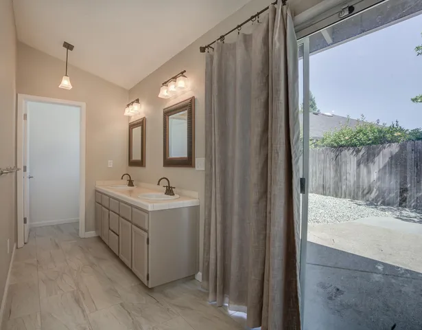 $484,900 | 1633 Wee Burn Court, Redding, CA 96003