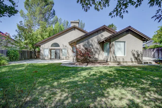 $484,900 | 1633 Wee Burn Court, Redding, CA 96003