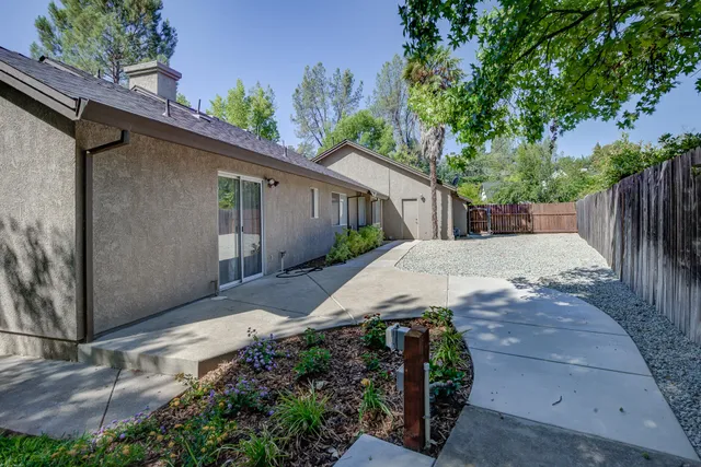 $484,900 | 1633 Wee Burn Court, Redding, CA 96003