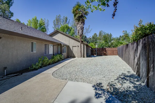 $484,900 | 1633 Wee Burn Court, Redding, CA 96003