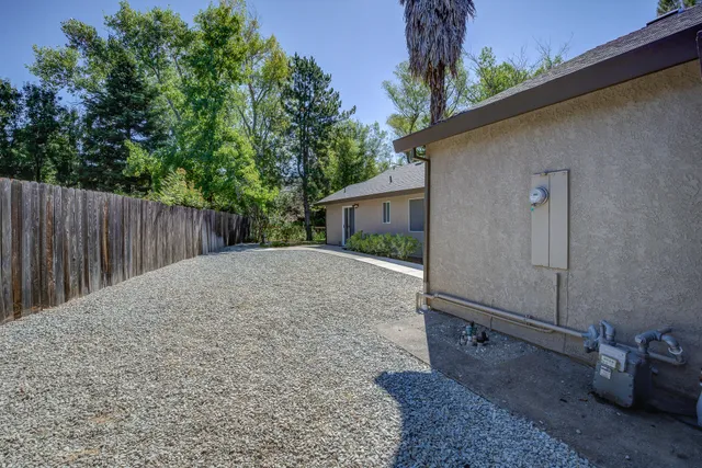 $484,900 | 1633 Wee Burn Court, Redding, CA 96003