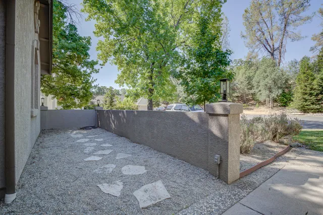 $484,900 | 1633 Wee Burn Court, Redding, CA 96003