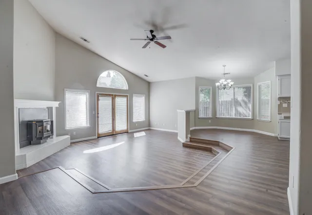 $484,900 | 1633 Wee Burn Court, Redding, CA 96003