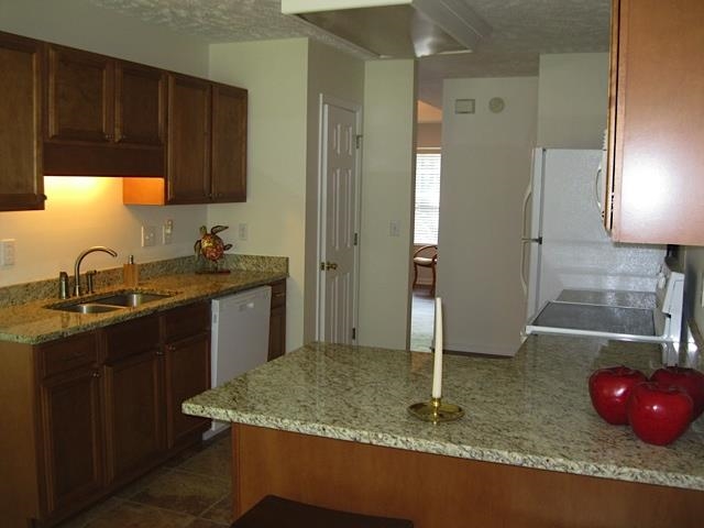 36 Reef Run Road Pawleys Island, SC 29585 - Photo 5 of 25 Gallery Image 5