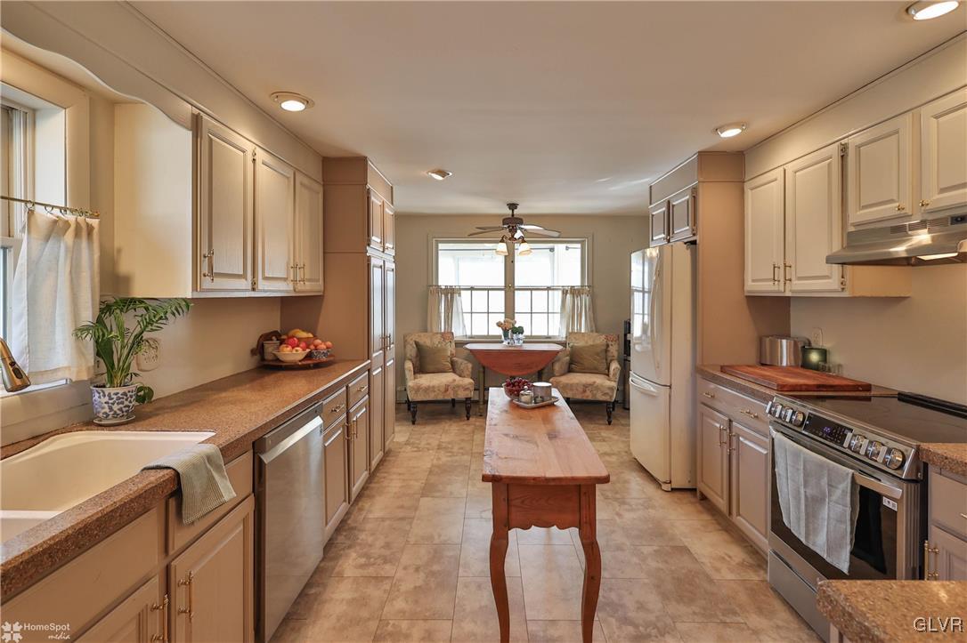 1246 Beaver Valley Road Stroudsburg, PA 18360 - Photo 11 of 42