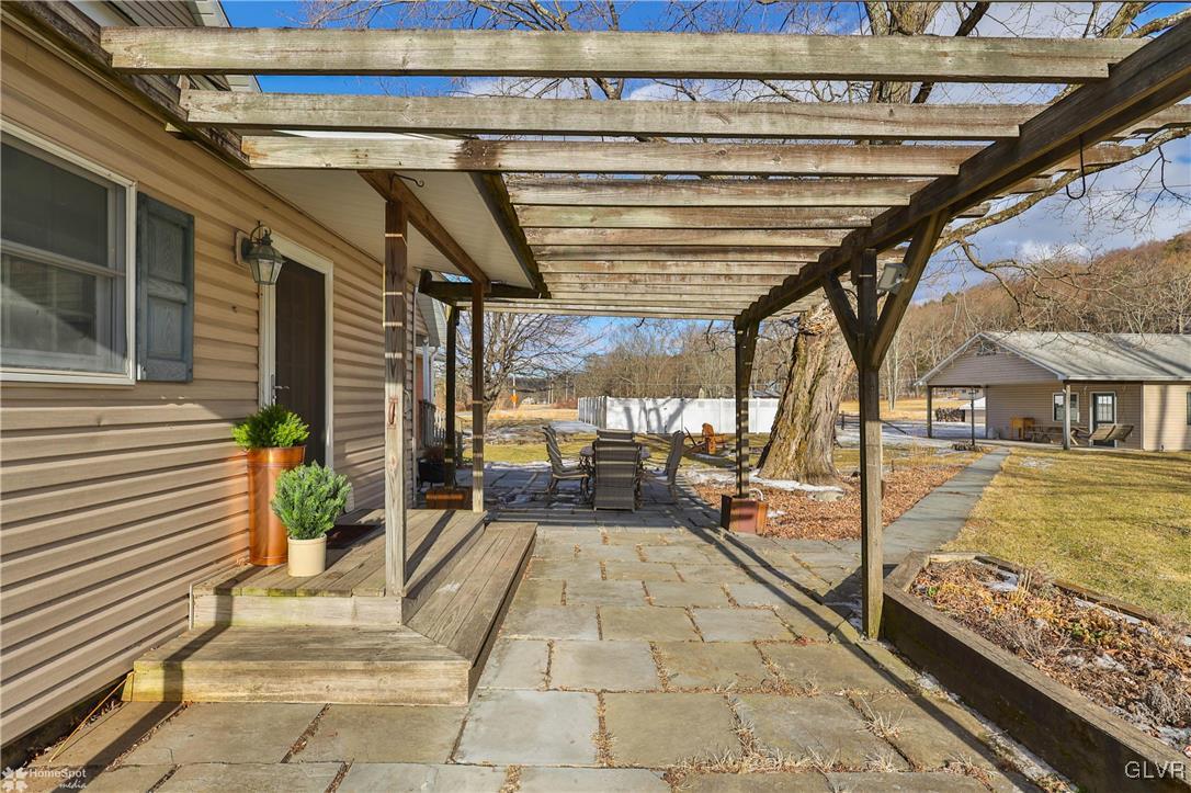 1246 Beaver Valley Road Stroudsburg, PA 18360 - Photo 5 of 42