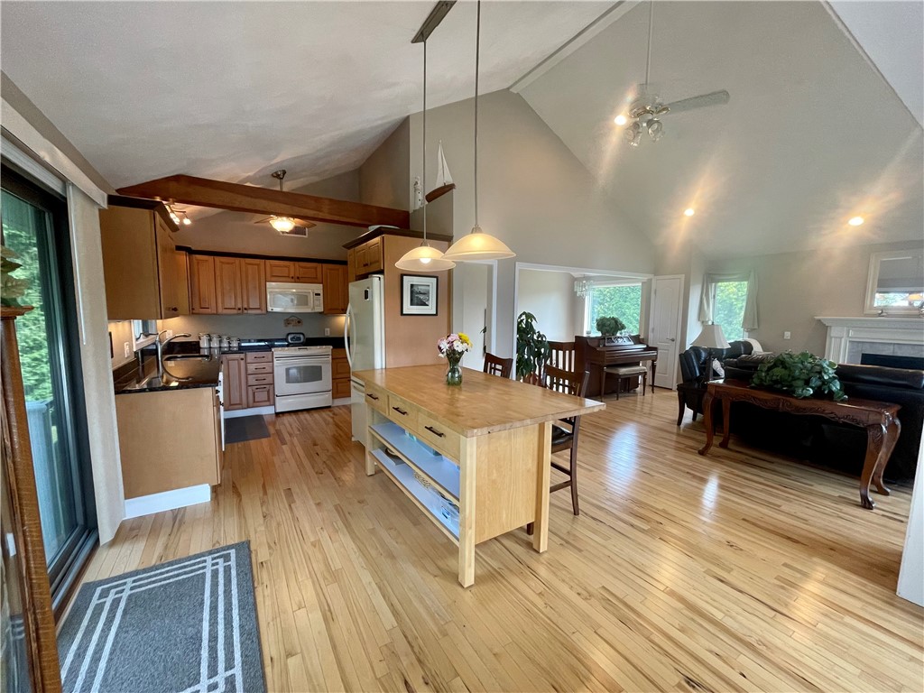9 Reed Drive Westerly, RI 02891 - Photo 15 of 40