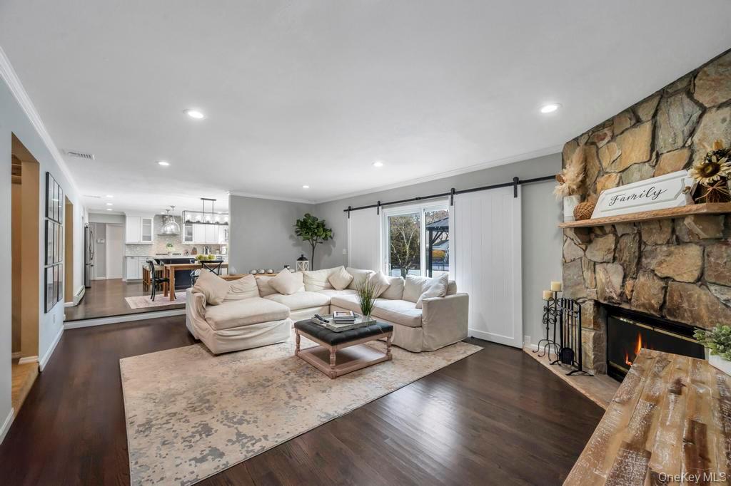 4 Long Meadow Road Commack, NY 11725 - Photo 12 of 45