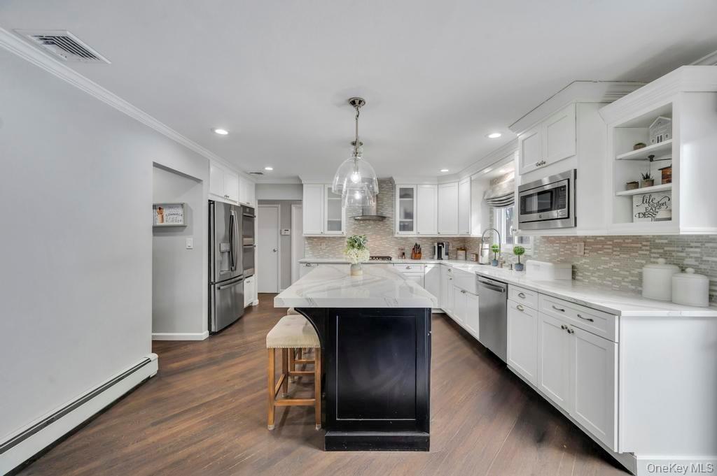 4 Long Meadow Road Commack, NY 11725 - Photo 17 of 45