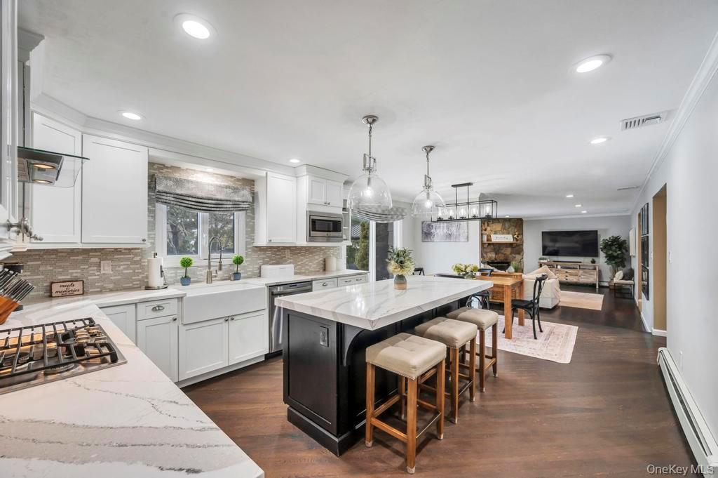 4 Long Meadow Road Commack, NY 11725 - Photo 19 of 45