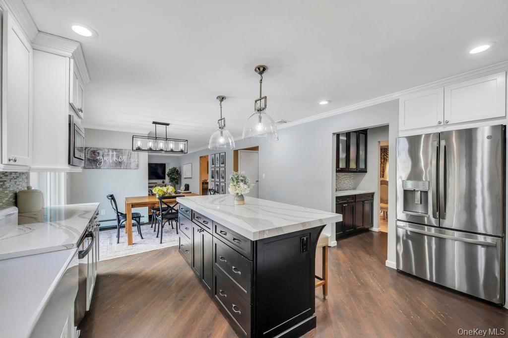 4 Long Meadow Road Commack, NY 11725 - Photo 20 of 45